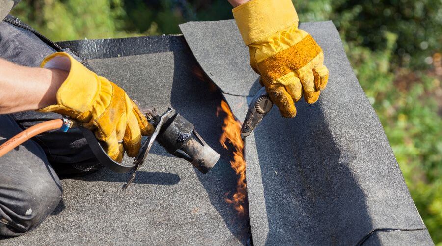 Professional residential roofers in Heartwell, NE